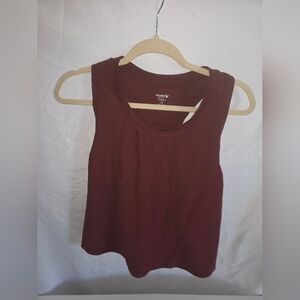 Old Navy Women's Burgundy Tank Top